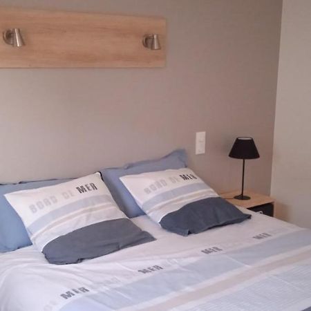 Maison De La Plage Des Amiets Cleder Экстерьер фото